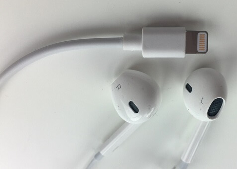 Liên tục trục trặc với Lightning EarPods của iPhone 7 , Apple đang sửa 