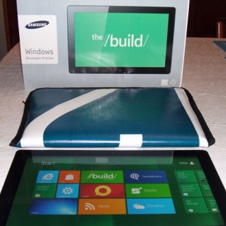 Những tablet chạy bản Windows 8 Dev đang được chào bán trên eBay