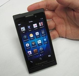 RIM xem xét bán bộ phận phần cứng sau khi phát hành BlackBerry 10