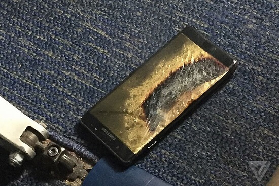 Người dùng Samsung Note 7 nên ’tắt máy’