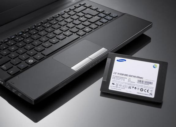 SSD SATA 6.0Gbps PM830 của Samsung