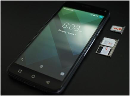 Điện thoại 3-SIM đầu tiên dùng màn hình 5-inch có giá 70$